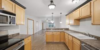 *PET FRIENDLY* 2 Bed 2 Bath Condo Gallery 1