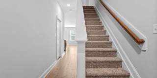 3 Bedroom/2.5 Bath/1 Car Garage Townhome Gallery 10
