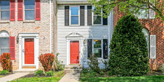 Two bedroom, one bathroom interior townhome in Mechanicsburg near Lisburn Rd. Gallery 1