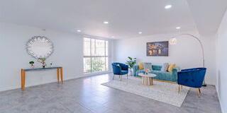 1017 South Bedford Street Gallery 7