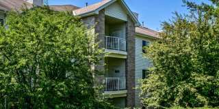 Lakeside Hills Apartments Gallery 32