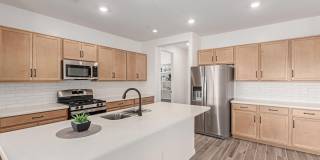 21283 W EDGEMONT Avenue Gallery 10