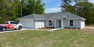NOT AVAILABLE FOR SHOWING OR MOVE IN UNTIL AUGUST 15TH 2026!! Custom Home - Desirable SE Ocala Neighborhood 3/2/2 **Won't Last** Gallery 3