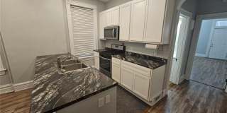 1830 Russell Boulevard Gallery 6