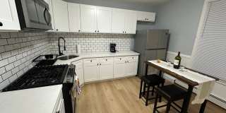 Elegant 2BR Apartment in South End Hartford Gallery 7
