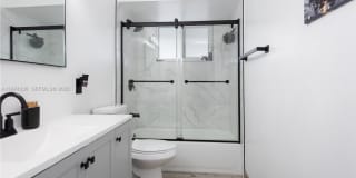 5640 Hayes Street 5640, Hollywood, FL 33021 Gallery 23