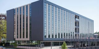 International Gallery 20