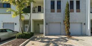 913 NW 45th Ter 913 NW 45th Ter Gallery 1