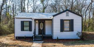 Super Cute  Private Hueytown Home Tucked Away on a Quiet Cul-de-Sac Gallery 1