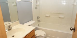 Beautiful and cozy 3 bedroom home with 2.1 bath Gallery 24