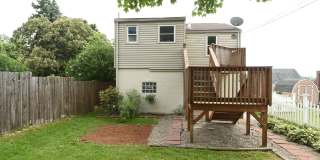 2-Bedroom, 1-Bath Single-Family Home with Integral Garage and Renovated Interior for Rent Gallery 23