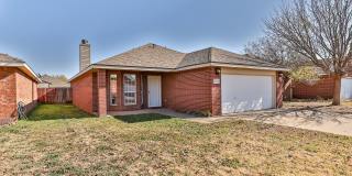 538 N Kirby Avenue Gallery 1