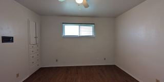 1/1 Triplex / Easy Access to I-35 / Fridge / No Carpet / CISD 1/1 Triplex / Easy Access to I-35 / Fridge / No Carpet / CISD Gallery 35
