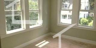 Nice 4 bed in Oak Square Gallery 7