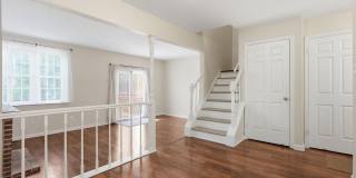 204 LIVINGSTON Court Gallery 10