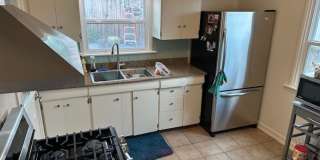 Charming home in Seaside on a corner lot Gallery 6