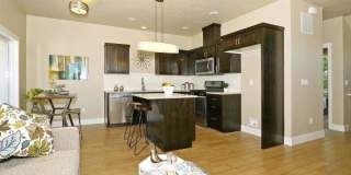 Chic artist-style lofts home with 3 bed 2.5 bath near Boise Greenbelt. Gallery 13