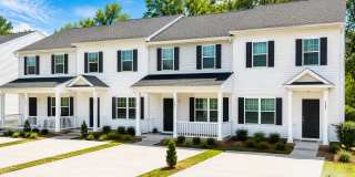 Beautiful END UNIT 3 Bedroom Townhome Near I-85 – AVAILABLE 10/16/2026 Gallery 1