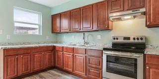 Modern 2BR Townhouse-Style Apartment | 1,010 Sq. Ft. | Renovated Interior | Westbank Expressway Location Gallery 1