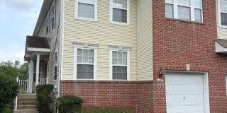 193 FOUNTAYNE Lane Gallery 1