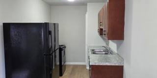 Charming 1Bed/1Bath Apartment with Washer/Dryer Hookups! Gallery 4