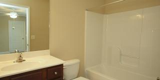 Hamptons on High – 4 Bedroom / 4 Bathroom Student Townhome Near FSU & TSC! Gallery 39