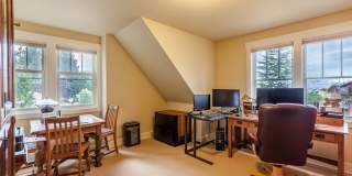 Meticulously designed Craftsman in North Beach with private beach access. Gallery 18