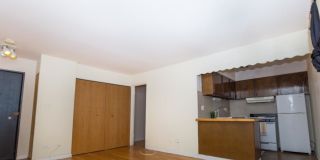 431 West Barry Gallery 1
