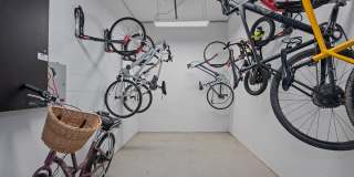 Four23/Hoge Gallery 61