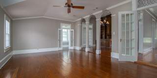 2/2 Large house on Jackson st Gallery 12