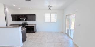 Beautiful 3 Bedroom Home in Montecito Estates area on Albuquerque's Westside. Refrigerated Air! Open Layout Gallery 9