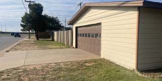 Move in Special! $200 off First Month! Adorable 2 Bedroom with 2 Car Garage Close to Hospitals and TTU! Gallery 3