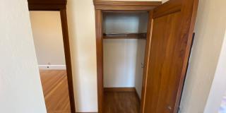Epic REA - Spacious Light-filled Corner House 4BD/ 2BA Gallery 24