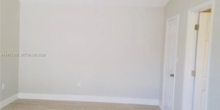 1439 Captains Walk Gallery 12