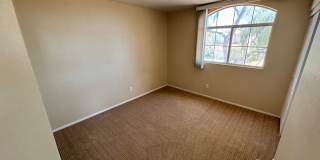 Gorgeous 3Bed/2.5Bath, 2-Story home located in Summerlin Gallery 18