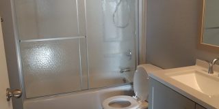 Freshly remodeled Townhouse Style Apartment with Private Yard Freshly remodeled Townhouse Style Apartment with Private Yard Gallery 4