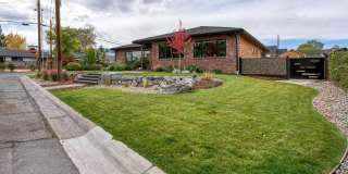 Mid Century Modern Home in Town Gallery 38