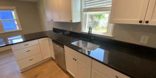 Fully Remodeled 3Bedroom House! Gallery 12