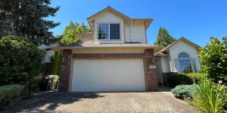 Beautiful 4Bd + 3Ba in Portland!! Offers Beautiful Outdoor Views and Great Gardening Backyards!! Gallery 1