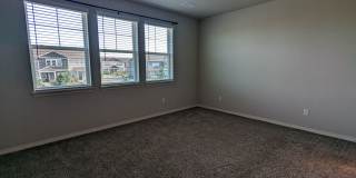 Beautiful Newer Townhome Gallery 10