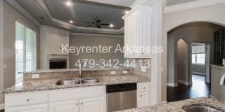 Gorgeous 3 bed/3 bath home in great Bentonville neighborhood Gallery 10