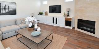 NEW 5 bedroom 4.5 Bath with Pool Gallery 15