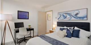 Modern Beacon Hill Townhome | Rooftop Deck with City Views Gallery 9