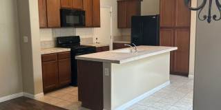 Spacious home in University Park Gallery 9