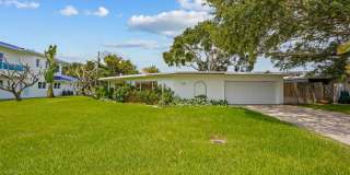 Waterfront Home Gallery 5
