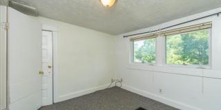 804 E 11th Gallery 41