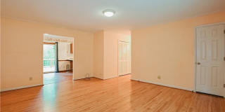 Room in 3 Bedroom Home at Sanderson Dr Gallery 10