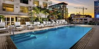 Very Unique Spacious Two Bedroom - Two bath luxury Condo with Views and Pool Gallery 28