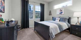 Furnished 3 Bed/Office Luxury Model Home on Westside Gallery 37