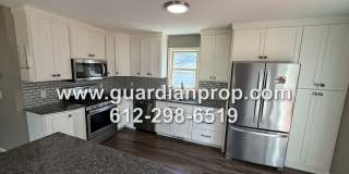 Blaine House on Large Corner Lot, Updated Kitchen & Baths, Family Room, Private Deck Area Gallery 4